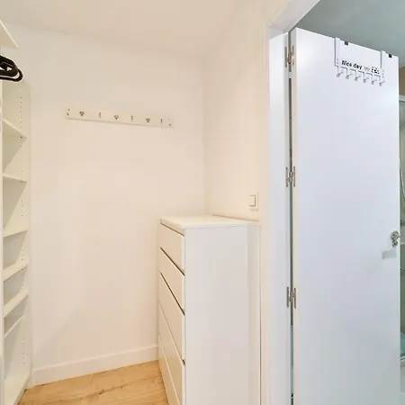 Apartment Sky Tower By Lovely Malaga